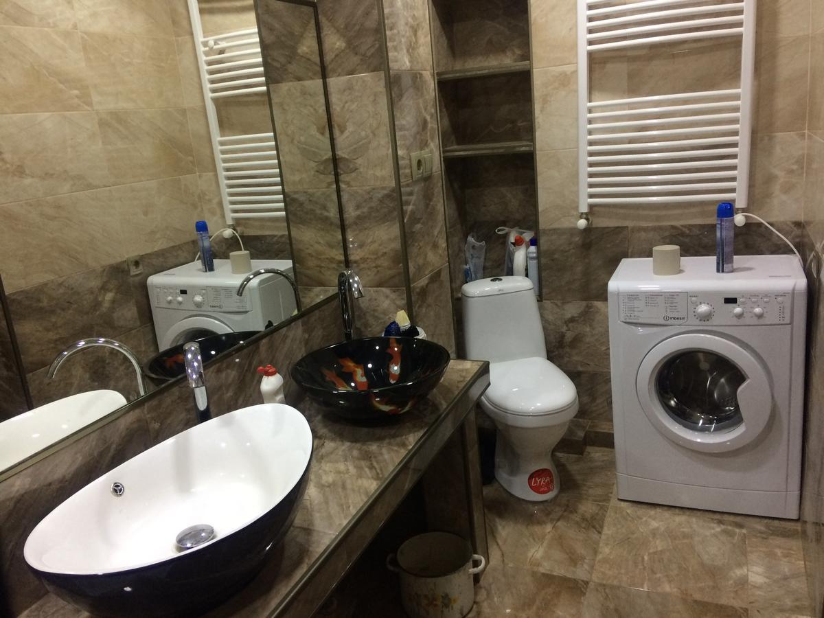 Vip Apartment At Gamrekeli Str 1 Tbiliszi Kültér fotó